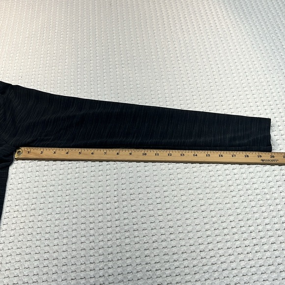 Under Armour Heat Gear Fitted Men’s Size Medium Pre owned - Picture 9 of 9